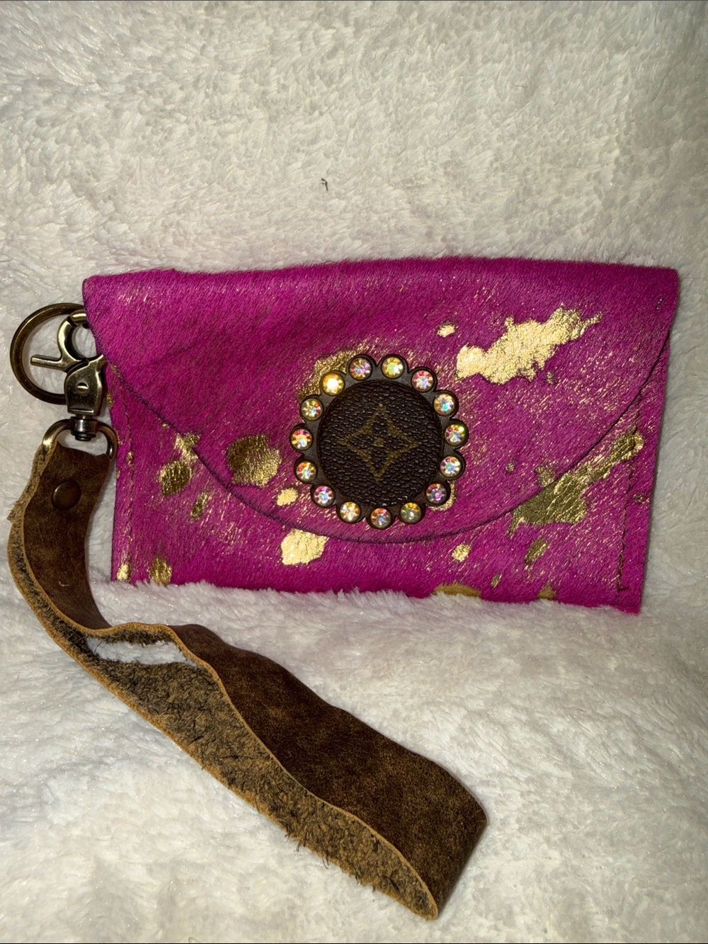 Keep It Gypsy Pink Gold Wash Cowhide Louis‎ Vuitton Medallion Wristlet Clutch